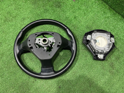 Volante MOMO SUBARU FORESTER OEM 34311SA150JC SG5 2007 BLACK 32J 32J