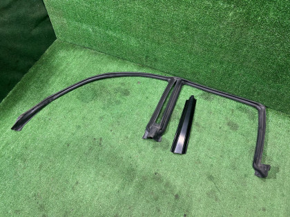 ยางขอบประตูซ้าย 63521SA010 63563SA010 SUBARU FORESTER