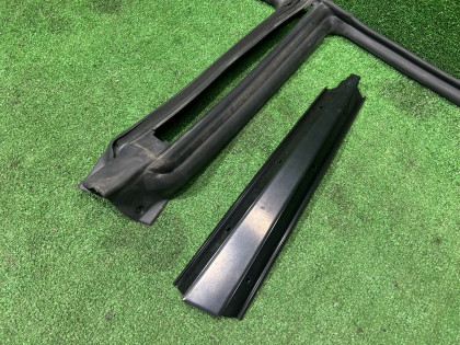 左ドアウェザーストリップ SUBARU FORESTER OEM 63521SA010 63563SA010 SG5 2007 BLACK 32J 32J