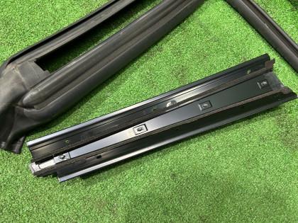 Borracha da porta direita SUBARU FORESTER OEM 63521SA000 SG5 2007 BLACK 32J 32J