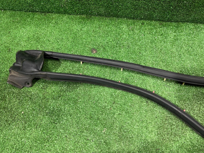 右车门密封条 SUBARU FORESTER OEM 63511SA000 SG5 2007 BLACK 32J 32J