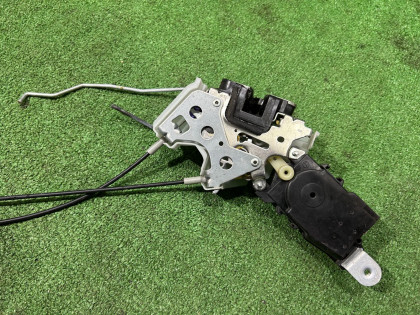 右フロントドアロック +ручка SUBARU FORESTER OEM 61051SA021ML 61032SA000 61031SA000 SG5 2007 BLACK 32J 32J