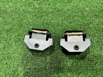 ウインドウガイドレール Бархотки SUBARU FORESTER OEM 62304FA001 61256AE010 SG5 2007