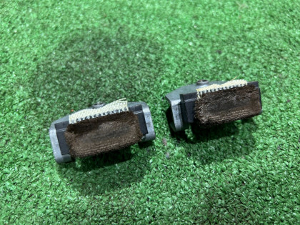 ウインドウガイドレール Бархотки SUBARU FORESTER OEM 62304FA001 61256AE010 SG5 2007