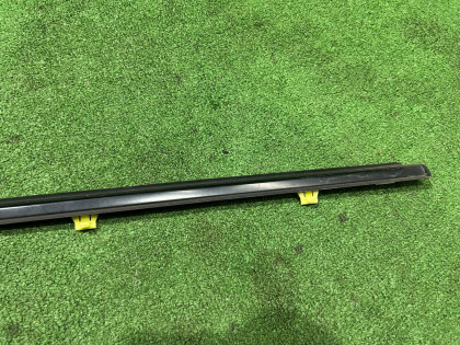 Right front door molding SUBARU FORESTER OEM 61280SA000 SG5 2007 BLACK 32J 32J