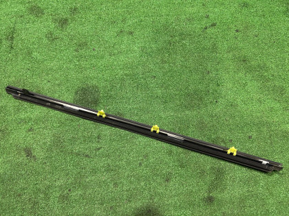 Right front door molding SUBARU FORESTER OEM 61280SA000 SG5 2007 BLACK 32J 32J