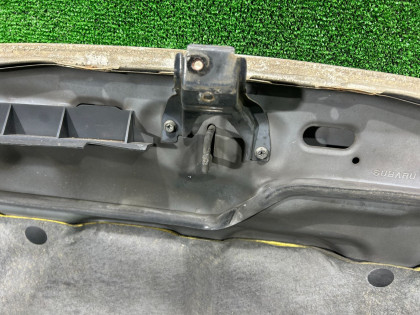 Capó SUBARU LEGACY LANCASTER OEM 57229AE000 BH9 2000 ARCTIC SILVER M/ GREY 9G9 9G9