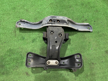 Manual transmission crossmember 41022AC180 41011AE020 SUBARU LEGACY