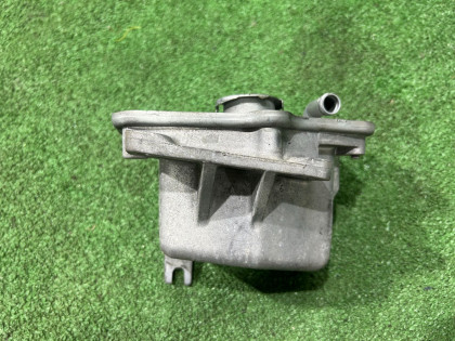 Depósito de expansión del refrigerante SUBARU LEGACY OEM 21132AA100 BE5 2002 EJ208 MT5