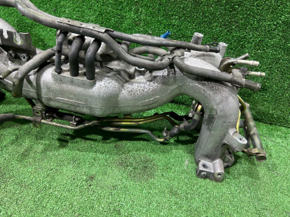 インテークマニホールド SUBARU LEGACY OEM 14001AB334 BE5 2002 EJ208 MT5