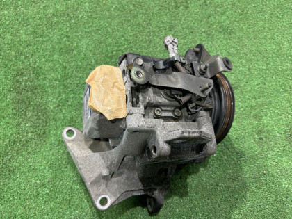 エアコンコンプレッサー SUBARU LEGACY OEM 73111AE080 BE5 2002 EJ208 MT5