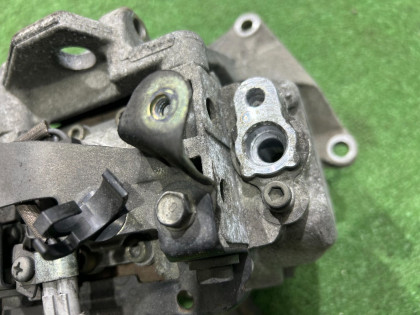エアコンコンプレッサー SUBARU LEGACY OEM 73111AE080 BE5 2002 EJ208 MT5