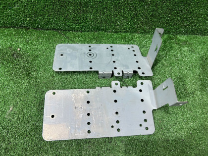 主机支架 SUBARU LEGACY OEM 66201AE000 BE5 2002