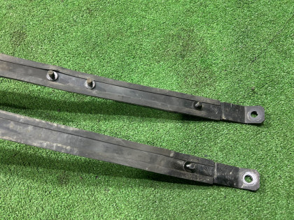フューエルタンクバンド SUBARU LEGACY OEM 42017AE010  42017AE000 BE5 2002 EJ208 MT5