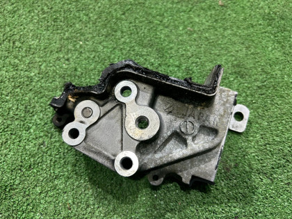Timing belt tensioner bracket SUBARU LEGACY OEM 13156AA061 BE5 2002 EJ208 MT5