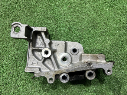 Timing belt tensioner bracket SUBARU LEGACY OEM 13156AA061 BE5 2002 EJ208 MT5