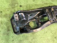 Travessa dianteira SUBARU LEGACY OEM 20100AC020 BG9 1995 EJ25D
