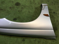Guarda-lamas dianteiro direito SUBARU LEGACY OEM 57110AC100 BG5 1997 Silver 406