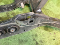 คานรองเครื่อง задняя SUBARU LANCASTER OEM 20152AE001 BHE 2002 EZ30