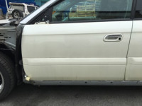 左フロントドア SUBARU LANCASTER OEM 60009AE050 60009AE070 BHE 2002 white pearl 07C