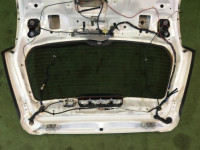 Porta da bagageira SUBARU LANCASTER OEM 60800AE040 BHE 2002 white pearl 07C