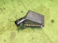 Air filter housing SUBARU LANCASTER OEM 46052AE001 46051AE000 BHE 2002 EZ30