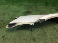 Guarda-lamas dianteiro esquerdo SUBARU LANCASTER OEM 57120AE031 BHE 2002 white pearl 07C