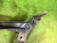 คานรองเครื่อง задняя SUBARU LANCASTER OEM 20152AE000 20152AE001 BH9 1998 EJ254
