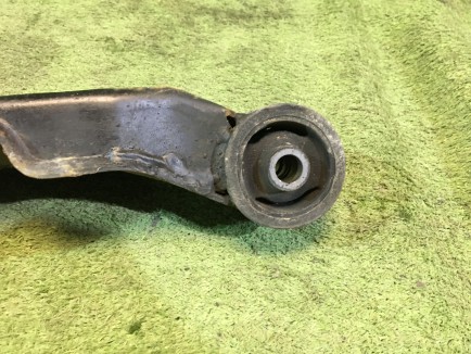Apoio do diferencial SUBARU LANCASTER OEM 41310AE001 41310AE002 BH9 1998 EJ254