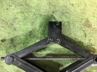 千斤顶 SUBARU LANCASTER OEM 97030AC061 BH9 1998