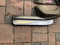 Накладки на пороги SUBARU LANCASTER OEM 94060AE010GE 94060AE000GE  94061AE000GE  94061AE010GE BH9 1998 Beige 8L5