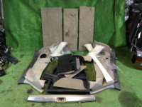 แผงบุห้องเก็บของท้าย 94015AE020GF 94015AE030GF 94047AE020AD 94047AE030AD SUBARU LANCASTER