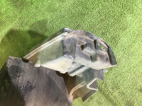 左前轮内衬 SUBARU LANCASTER OEM 59110AE030 BH9 1998 Beige 8L5