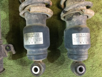 ストラット SUBARU LANCASTER OEM 20310AE140 20310AE150 20330AE090 20365AE020 20365AE021 BH9 1998 EJ254