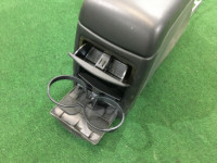手套箱与扶手 SUBARU LANCASTER OEM 92111AE010AC BH9 2001 Silver 1U2