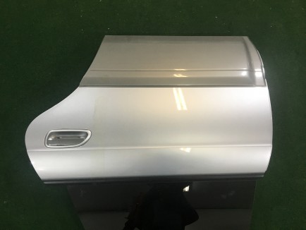 Porta traseira esquerda SUBARU LANCASTER OEM 60400AE430 BH9 2001 Silver 1U2