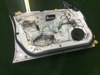 Porta dianteira esquerda SUBARU LANCASTER OEM 60009AE050 60009AE070 BH9 2001 Silver 1U2