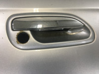 Right front door SUBARU LANCASTER OEM 60009AE040 60009AE060 BH9 2001 Silver 1U2