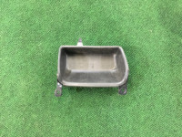 オーディオ下小物入れ SUBARU LANCASTER OEM 92173AE020 BH9 2001 Silver 1U2