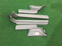 Frisos das embaladeiras SUBARU LANCASTER OEM 94061AE000OA 94061AE010OA 94060AE000OA 94060AE010OA BH9 2001 Silver 1U2