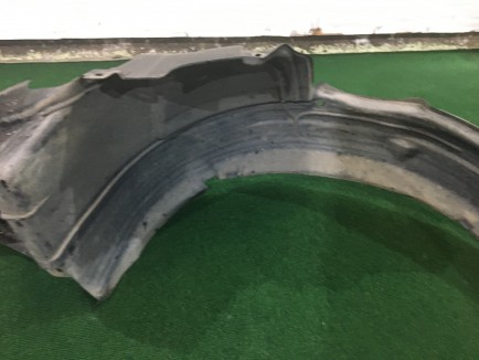 右前轮内衬 SUBARU LANCASTER OEM 59110AE020 BH9 2001 Silver 1U2