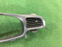 メーターパネルベゼル SUBARU LANCASTER OEM 66180AE000 BH9 2001 Silver 1U2