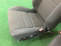 Conjunto de bancos SUBARU LANCASTER OEM 64010AE800ML 64010AE810ML 64221AE250ML 64231AE400ML BH9 2001 Silver 1U2