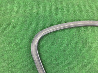 คิ้วกระจกหน้า SUBARU LANCASTER OEM 65058AE000 BH9 2001 Silver 1U2