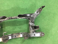 คานรองเครื่อง задняя SUBARU LEGACY OEM 20152AE001 BH9 2001 EJ254