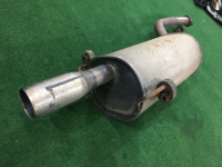 Silencioso trasero SUBARU LEGACY OEM 44300AE010 BH9 2001 EJ254