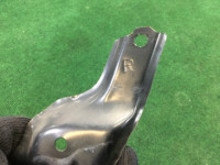 Suporte direito do para-choques dianteiro SUBARU LEGACY OEM 57707AE120 BH9 2001 Silver 01G