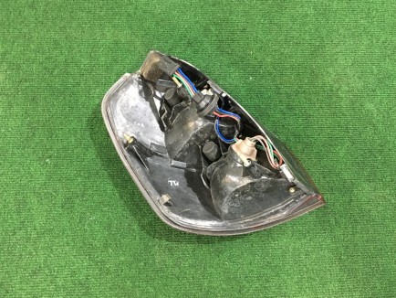 Piloto trasero derecho SUBARU LEGACY OEM 84201AE001 BH9 2001