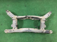 คานรองเครื่อง задняя SUBARU LANCASTER OEM 20152AE000 20152AE001 BHE 2000 EZ30