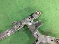 คานรองเครื่อง задняя SUBARU LANCASTER OEM 20152AE000 20152AE001 BHE 2000 EZ30